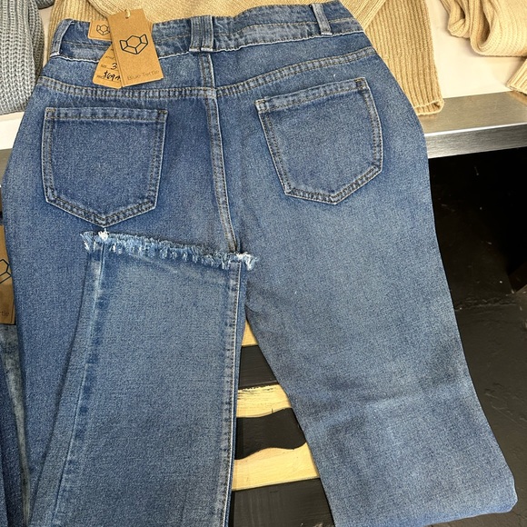 Pleated denim - Picture 3 of 4